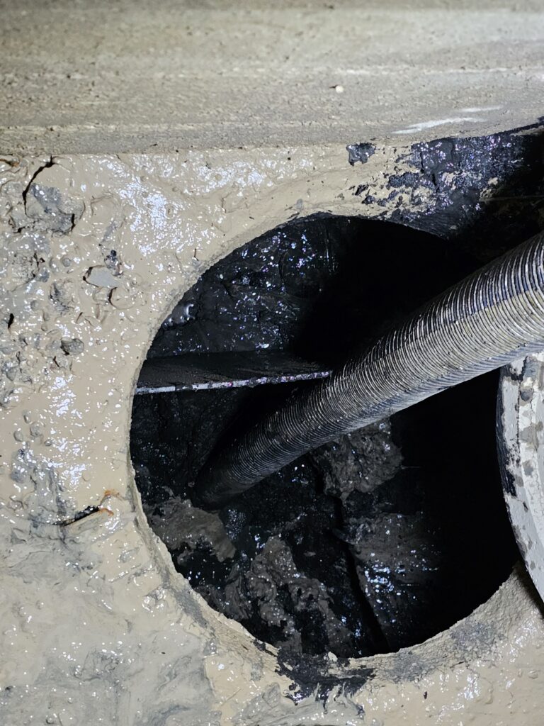 Pompage d’Assainissement pour fosse septique dans les Yvelines